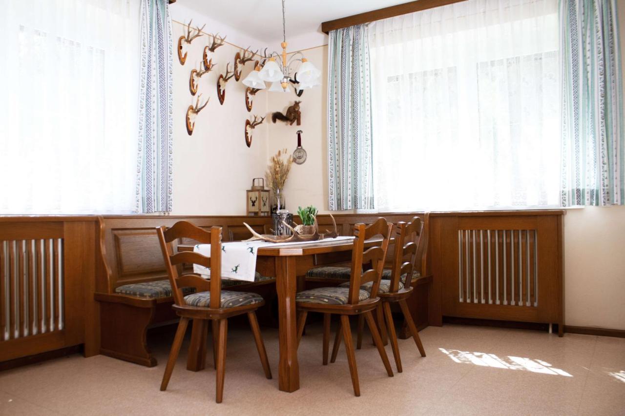 Waldhof Grasel Aparthotel Neuhaus  Exterior photo